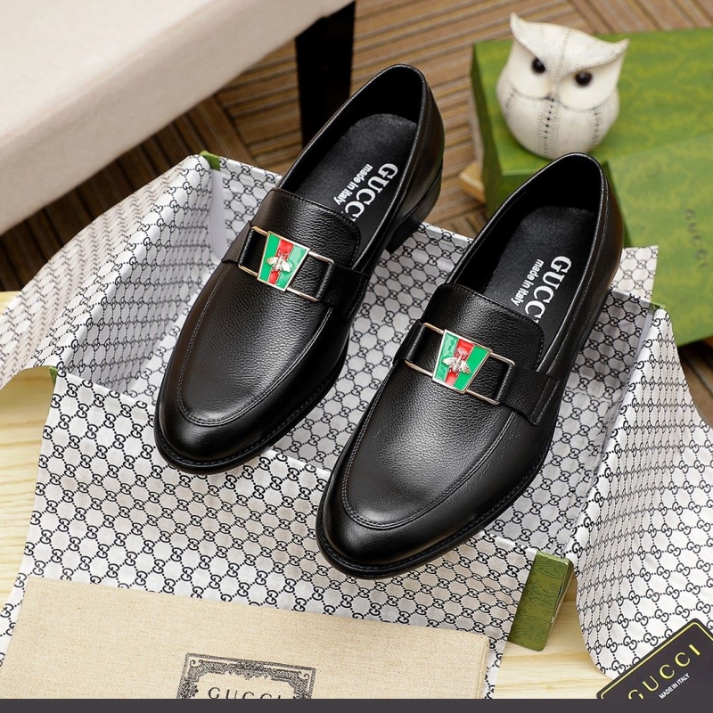 G*u*i leather shoes